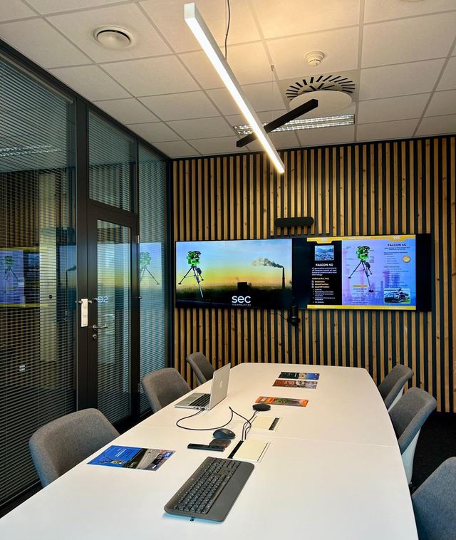 SEC Technologies Falcon 4G photo 52